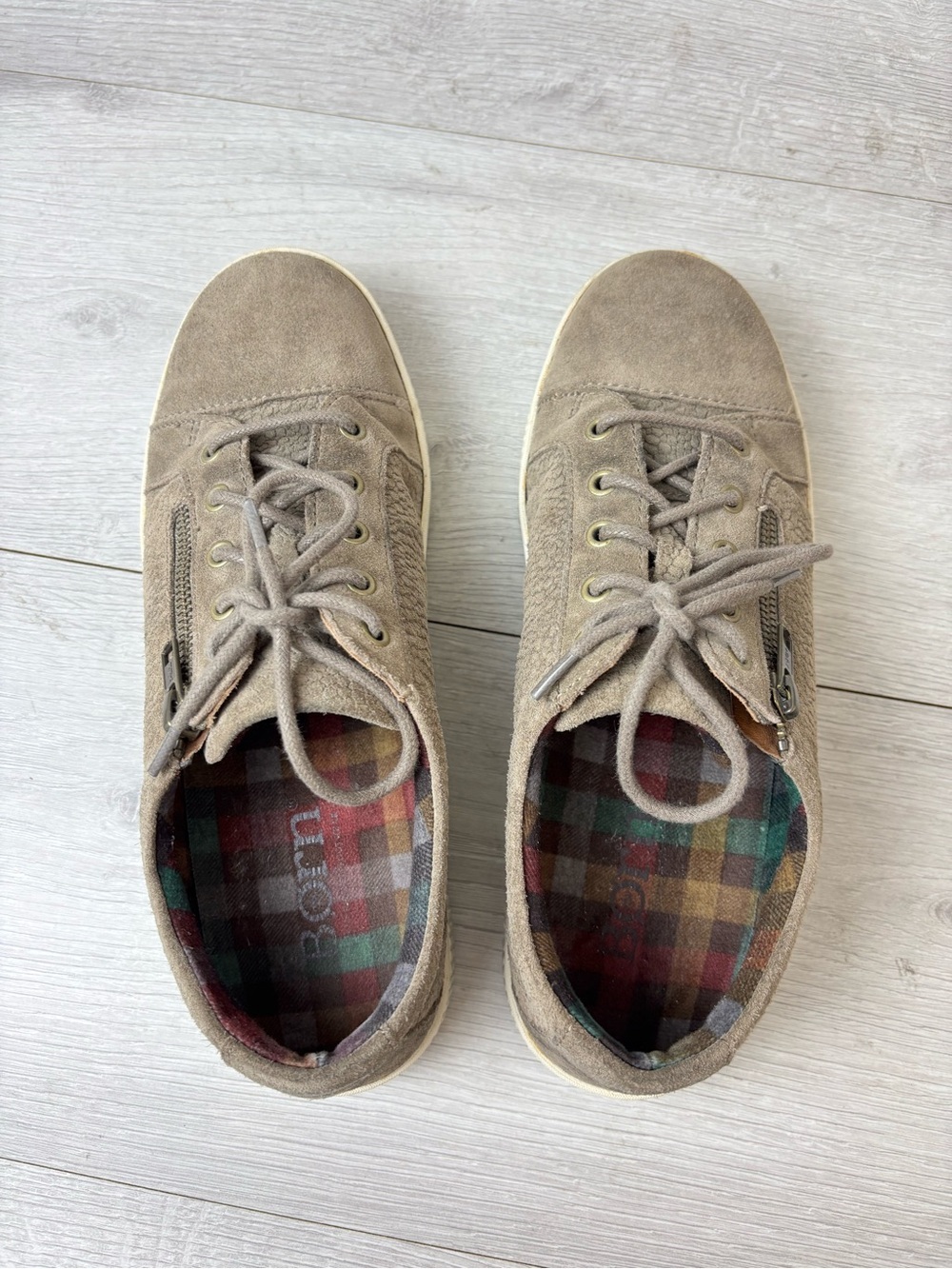Born Tamara Suede Lace-Up Sneakers Taupe Textured Leather Side Zip Women’s 8.5M - Picture 7 of 10